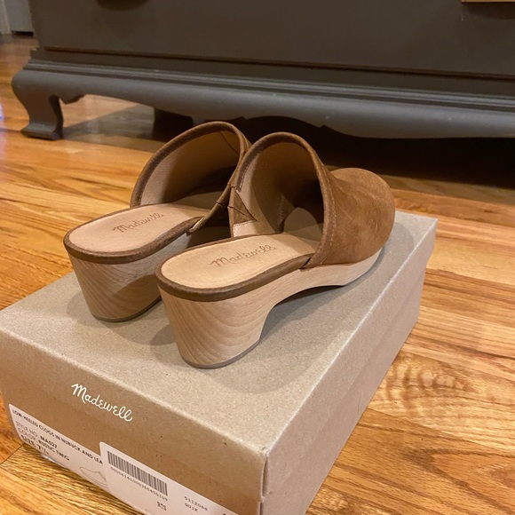 Women clogs made by Madewell. Low heeled ! Very comfortable - Picture 4 of 7